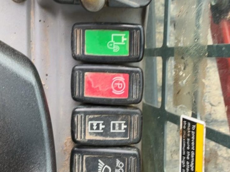 kubota-svl90-2-image-35