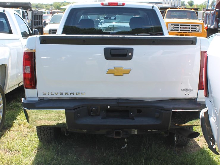 2009-chevrolet-2500-image-5