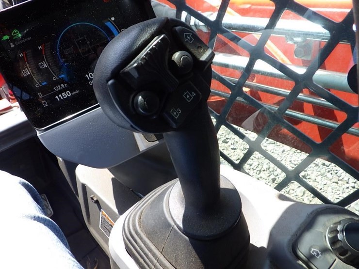 kubota-svl75-3-image-28