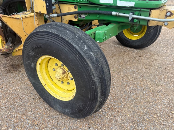 john-deere-6215-image-19