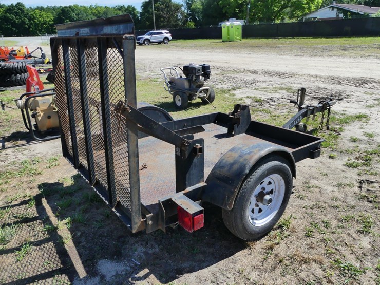 toro-equipment-trailer-image-4