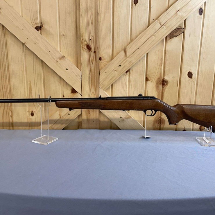 Mossberg Model 640KD Chuckster .22 Magnum Bolt Action Rifle