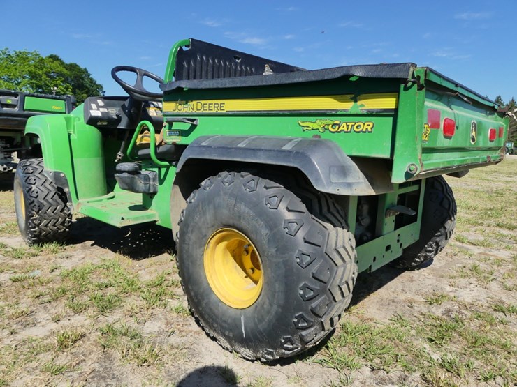 2016-john-deere-gator-image-4