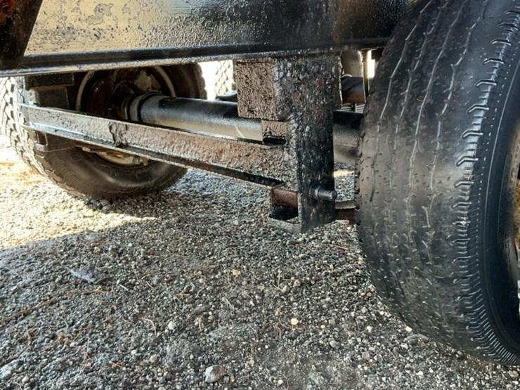 #2207-•-flatbed-equipment-trailer-image-16
