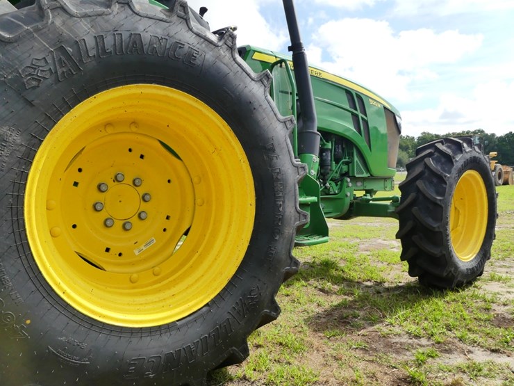 2024-john-deere-5120m-image-7