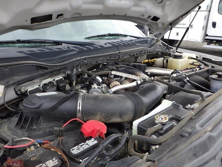2020-ford-f550-image-16