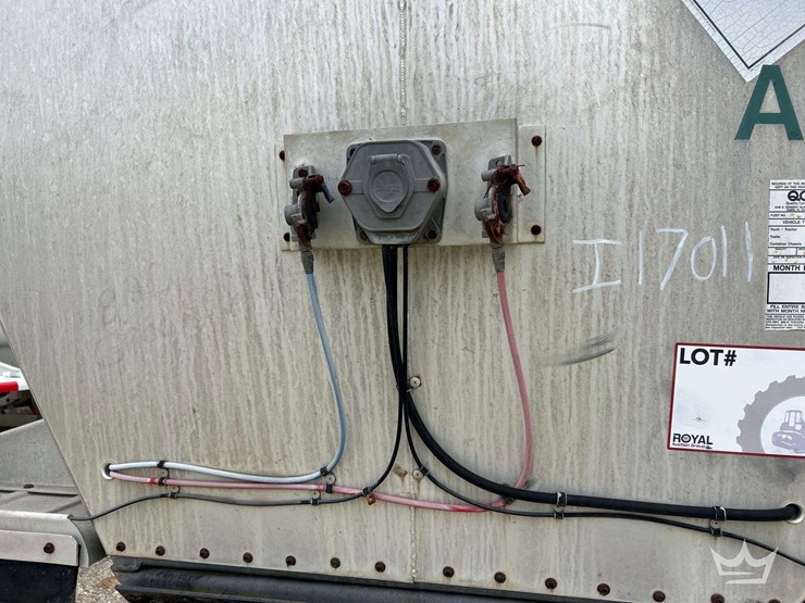 2002-harmon-steel-barrel-7,000-gallon-asphalt-t/a-tanker-trailer-image-8