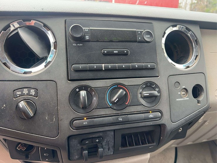2010-ford-f250-xlt-image-26