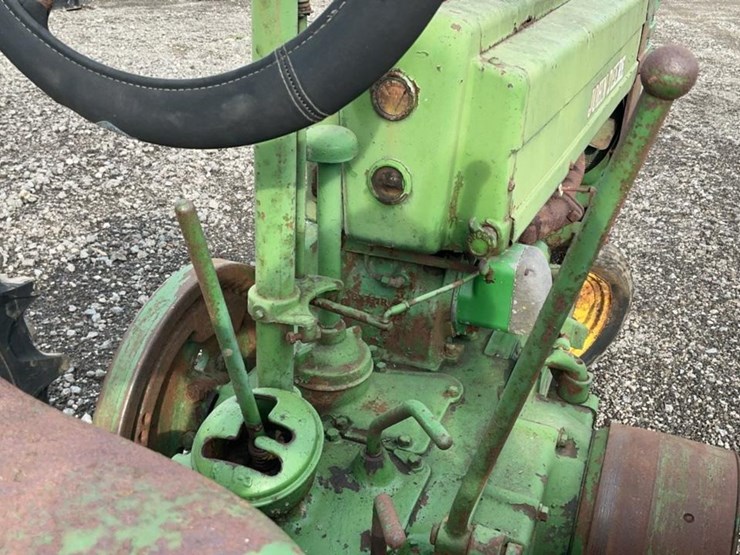 john-deere-b-image-13