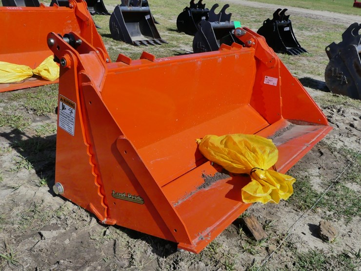 2021-land-pride-cb1060-image-1