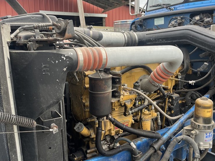 2002-peterbilt-379-image-9