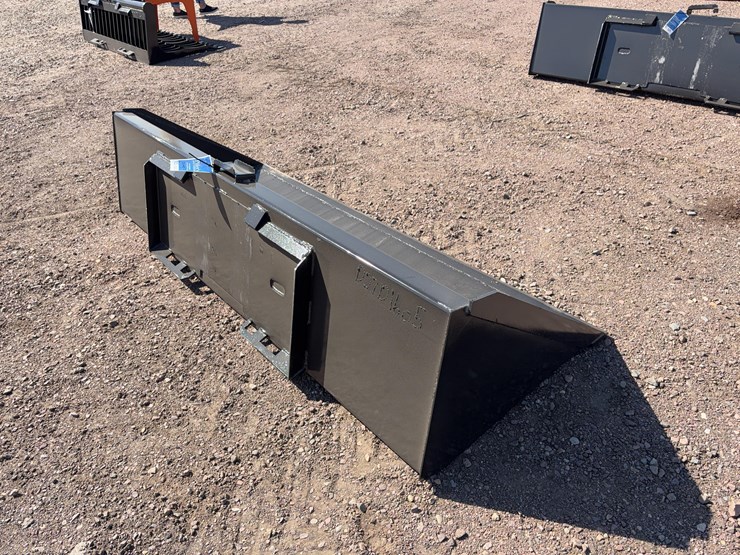 qt-bucket-with-blade-image-3