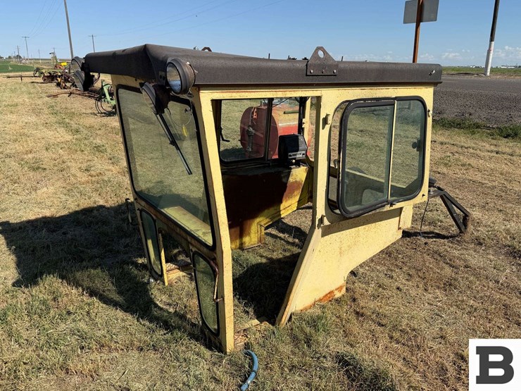 custom-100-tractor-cab---othello,-wa-image-1