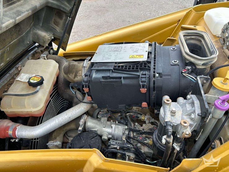2013-caterpillar-420f-image-8