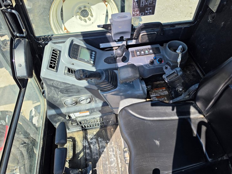 2022-yanmar-vio35-6a-image-11
