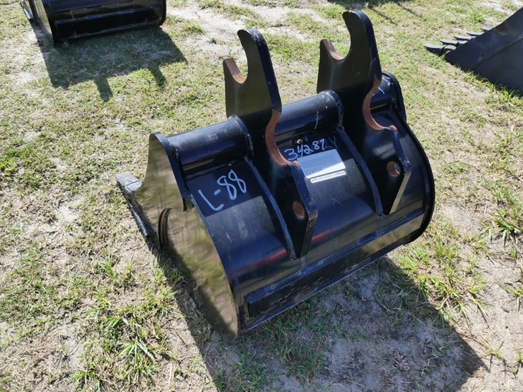 24"-excavator-bucket-image-3