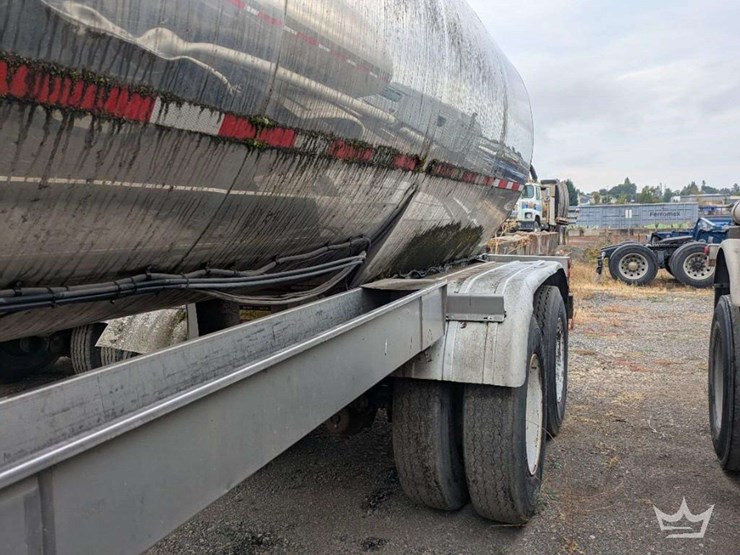 1993-brenner-307-ss-insulated-t/a-chemical-tanker-trailer-image-16