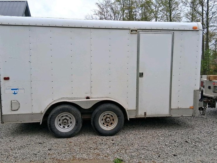#2252-•-2006-interstate-double-axle-enclosed-trailer-image-6