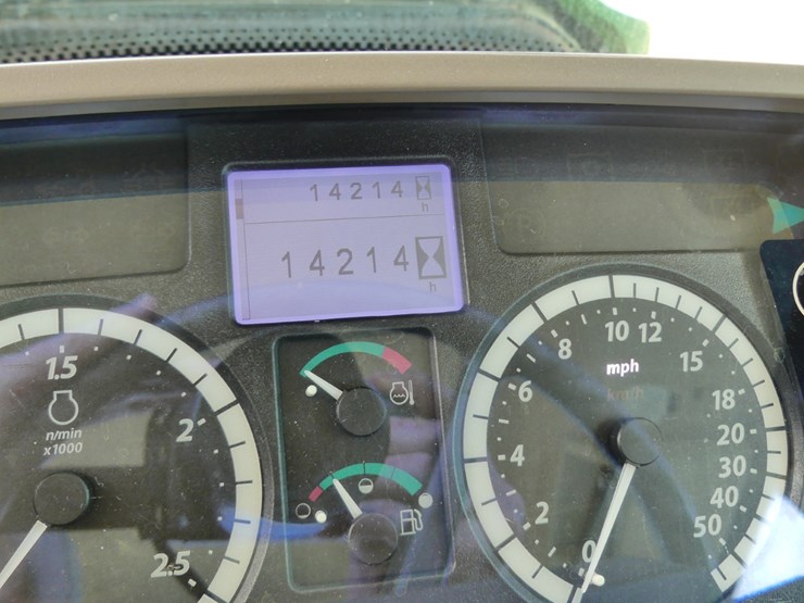 2014-john-deere-6115m-image-13