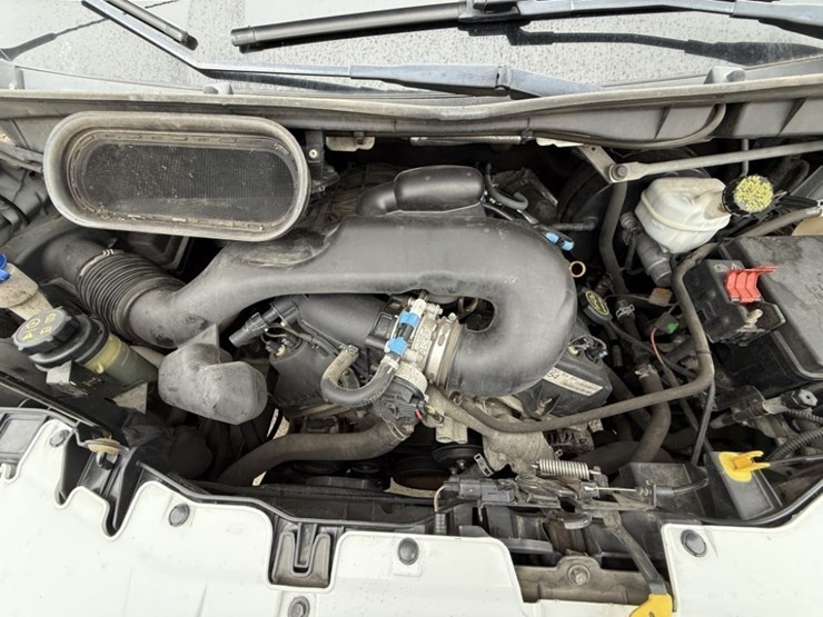 2016-ford-transit-image-13