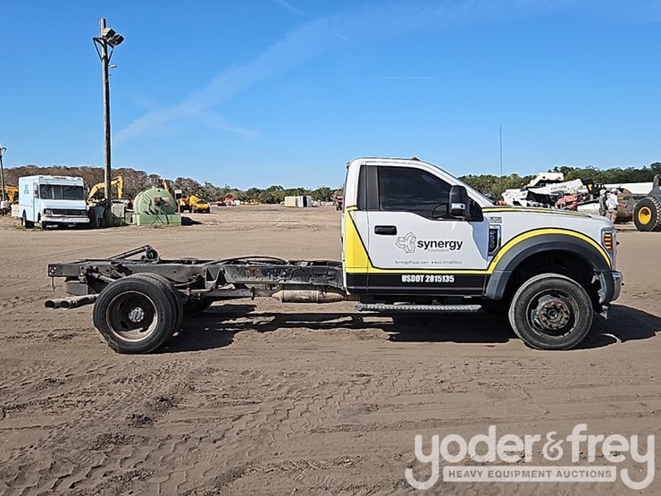 2019-ford-f550-xl-image-6