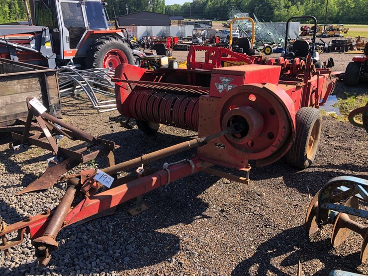 massey-ferguson-12-image-1