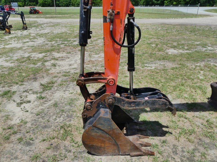 2019-kubota-kx057-4-image-8