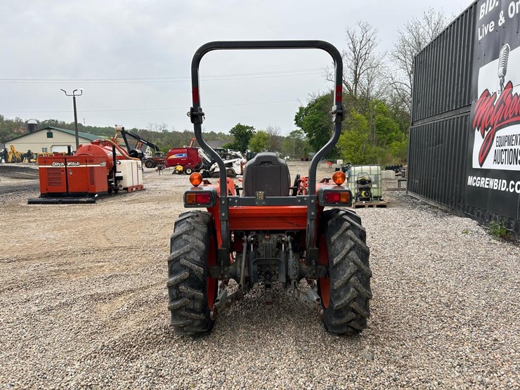 kubota-la724-image-3