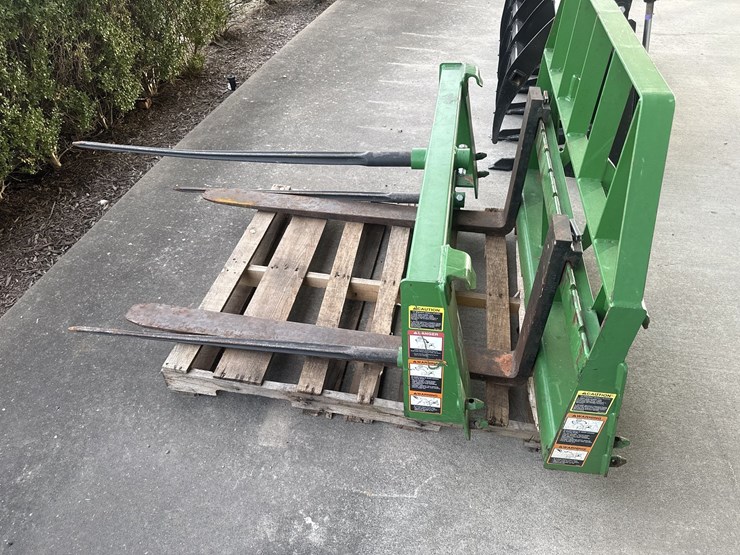 2011-john-deere-5095m-image-45