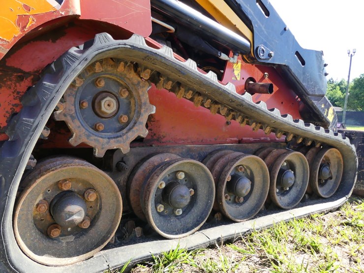 2021-ditch-witch-sk752-image-6