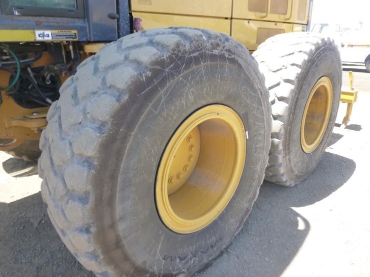 2013-deere-872gp-image-35