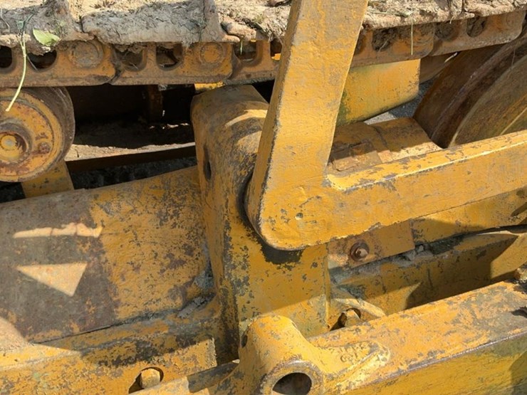 caterpillar-d4-image-33