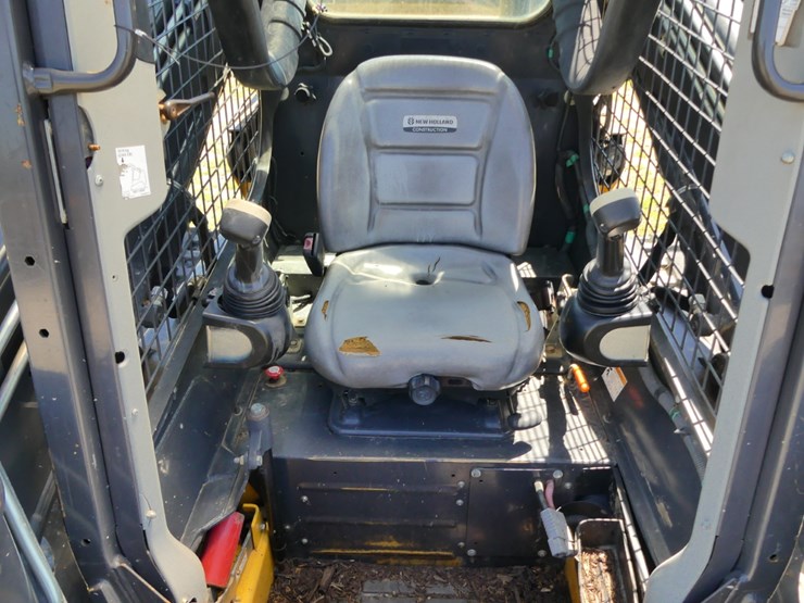 2018-new-holland-c232-image-13