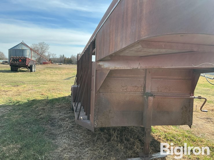 1986-s-&-s-t/a-livestock-trailer-image-10