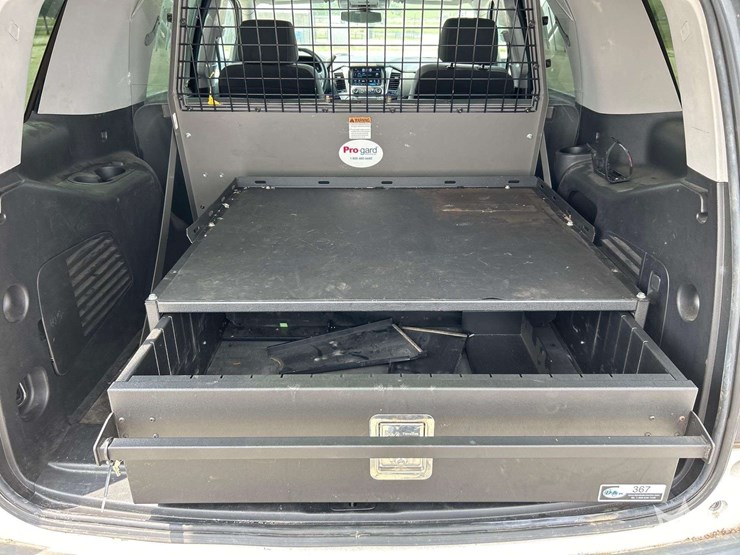 2020-chevrolet-tahoe-image-22