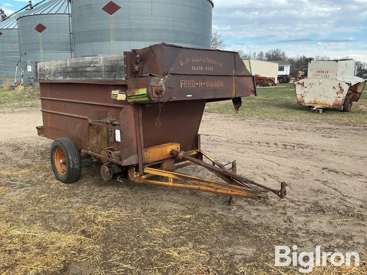 kelly-ryan-feed-wagon-image-3