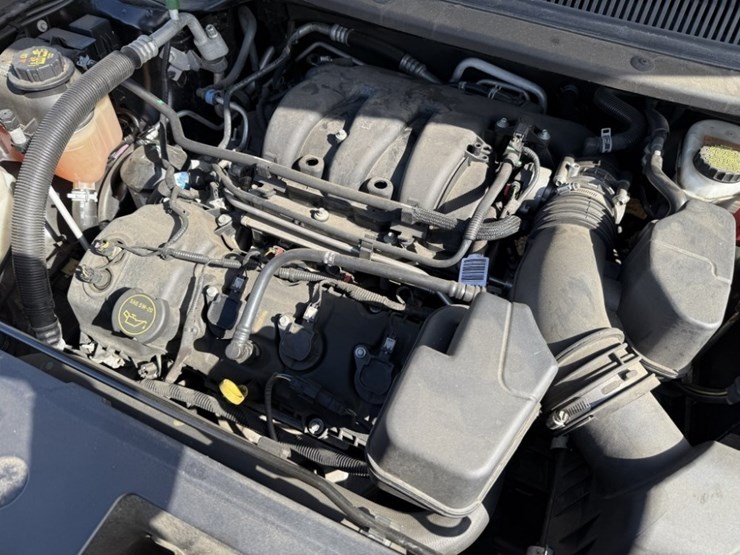 2018-ford-explorer-image-11