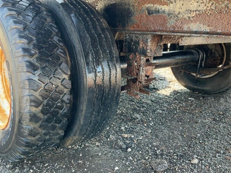 #2207-•-flatbed-equipment-trailer-image-19