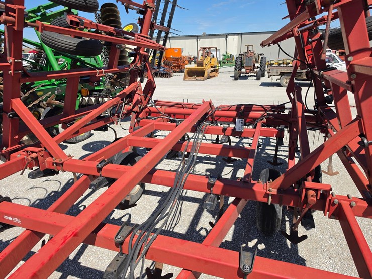 1997-case-ih-4300-image-5