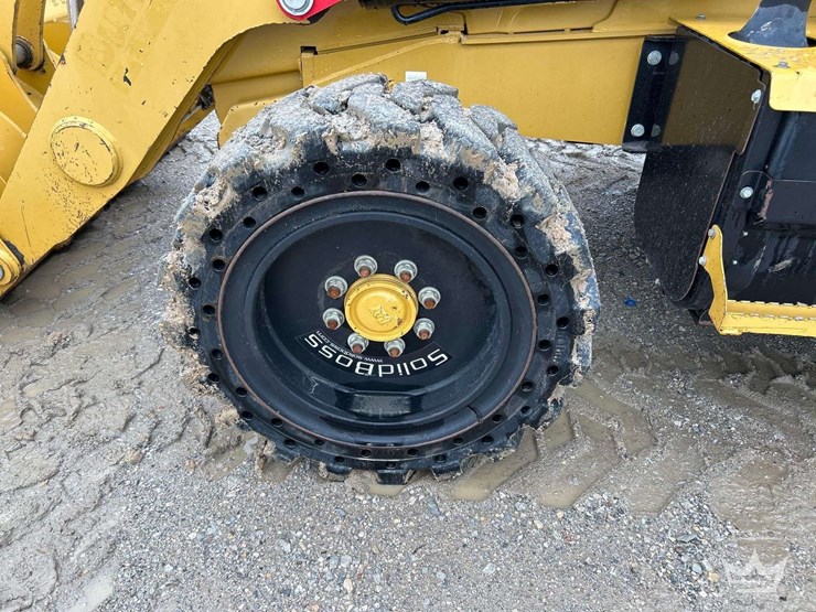 2013-caterpillar-420f-image-40