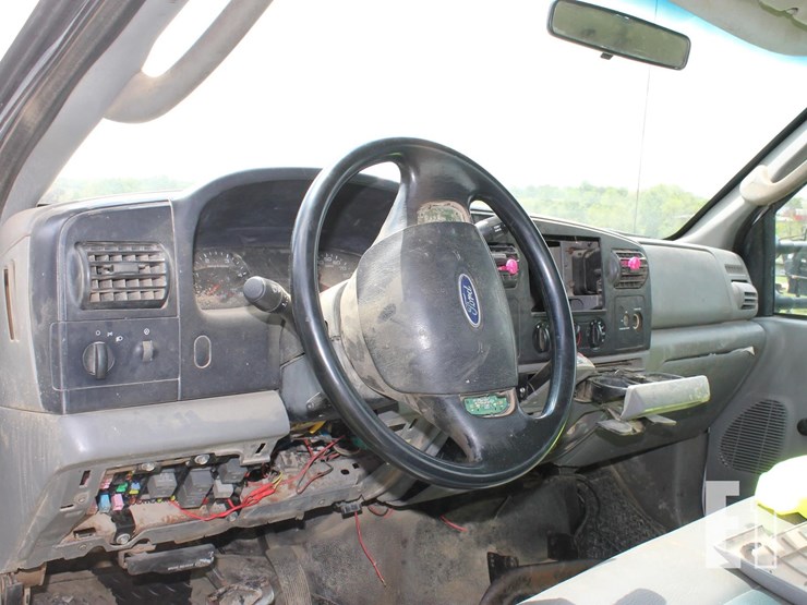 2006-ford-f550-image-10