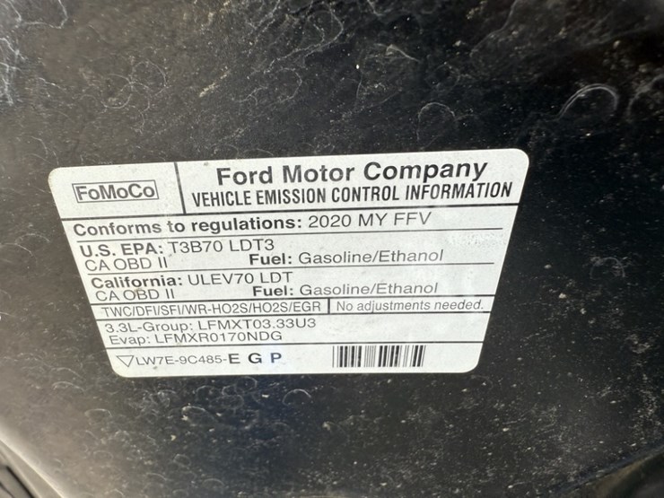 2020-ford-explorer-image-14