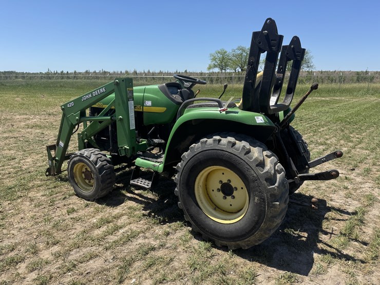 john-deere-4210-image-3
