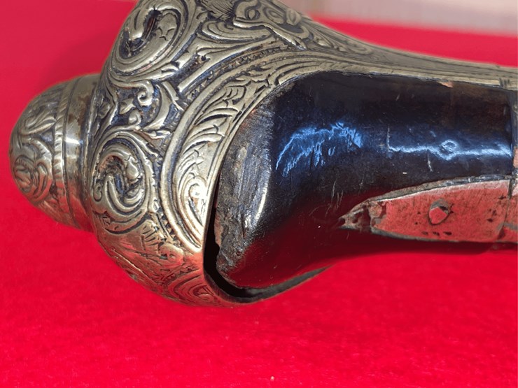 flintlock-pistol-with-ornate-brass-furniture-image-11