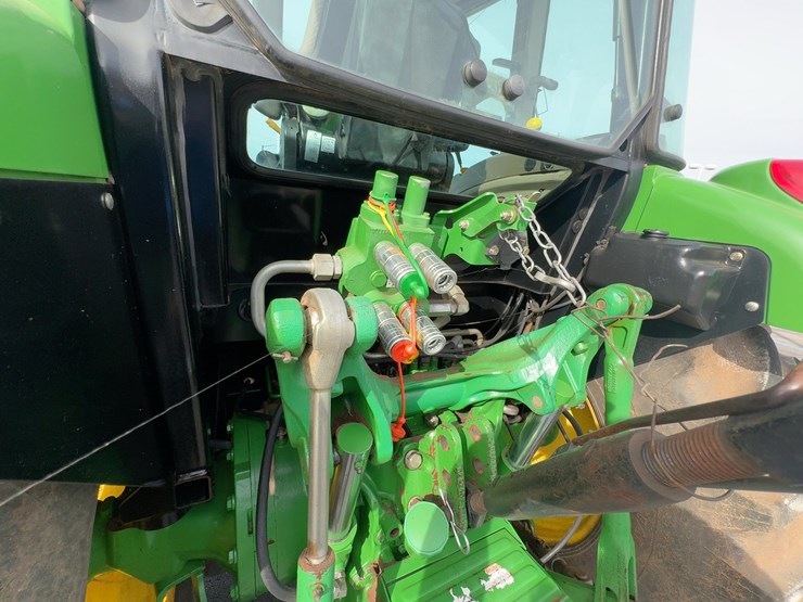 2011-john-deere-5095m-image-13