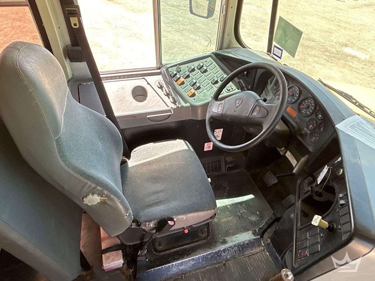 2009-ic-corporation-pb105-school-bus-image-12