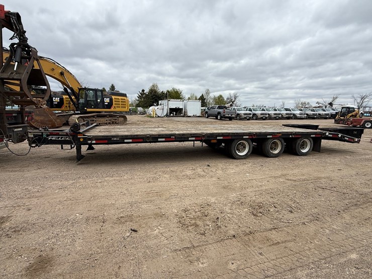 #3909-•-2019-felling-32'-equipment-trailer-image-2