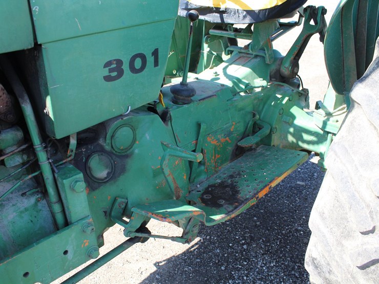 john-deere-301-image-25