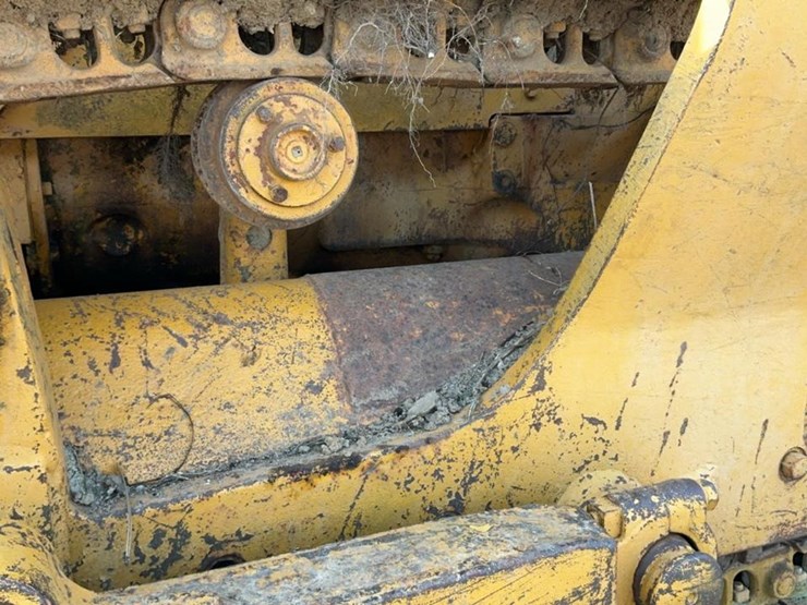 caterpillar-d4-image-17