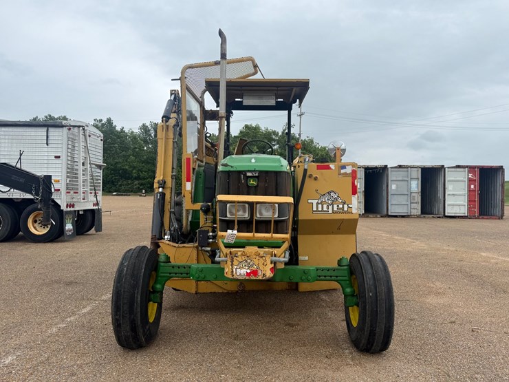 john-deere-6215-image-3